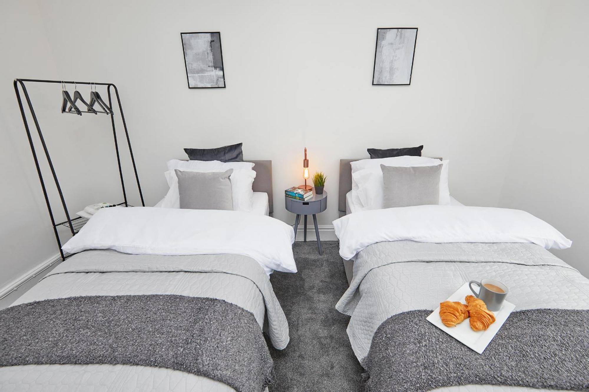 Your Sheffield Stays - Spacious 5 Bedroom House Phòng bức ảnh