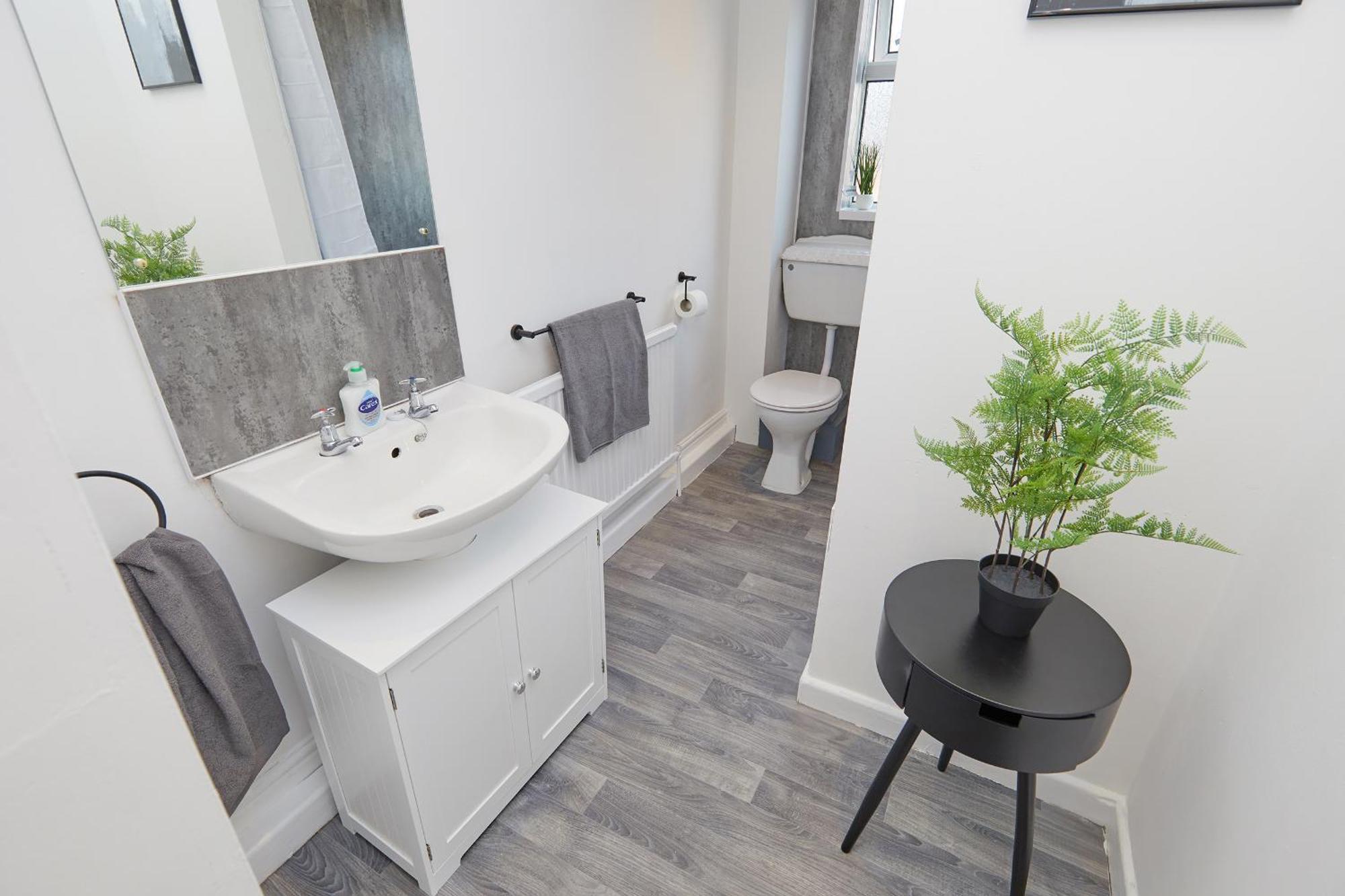 Your Sheffield Stays - Spacious 5 Bedroom House Phòng bức ảnh